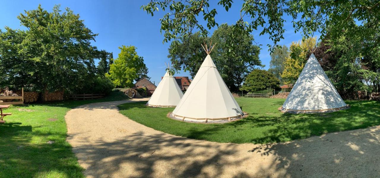 Domaine De Carnin Hotel Beloeil ภายนอก รูปภาพ